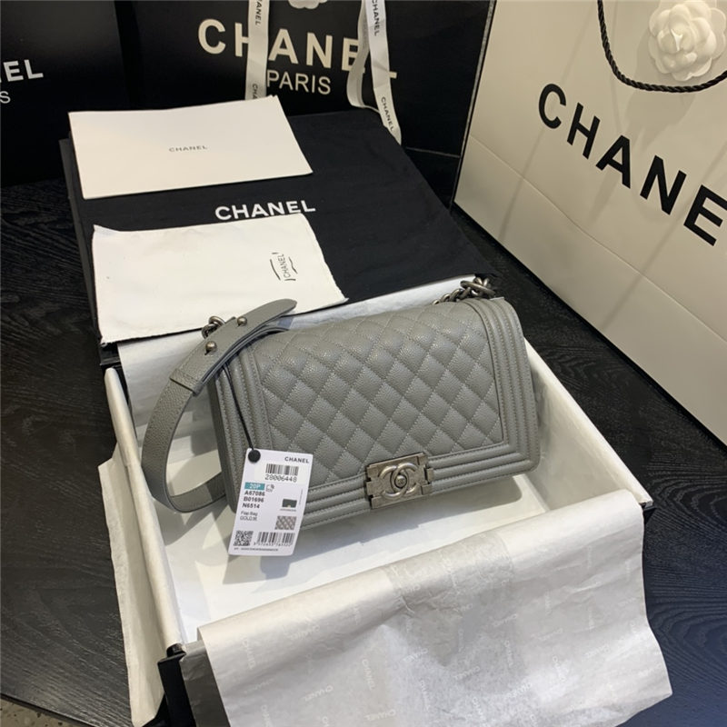 BOY Chanel HANDBAG Grained Calfskin & Silver Metal Grey A