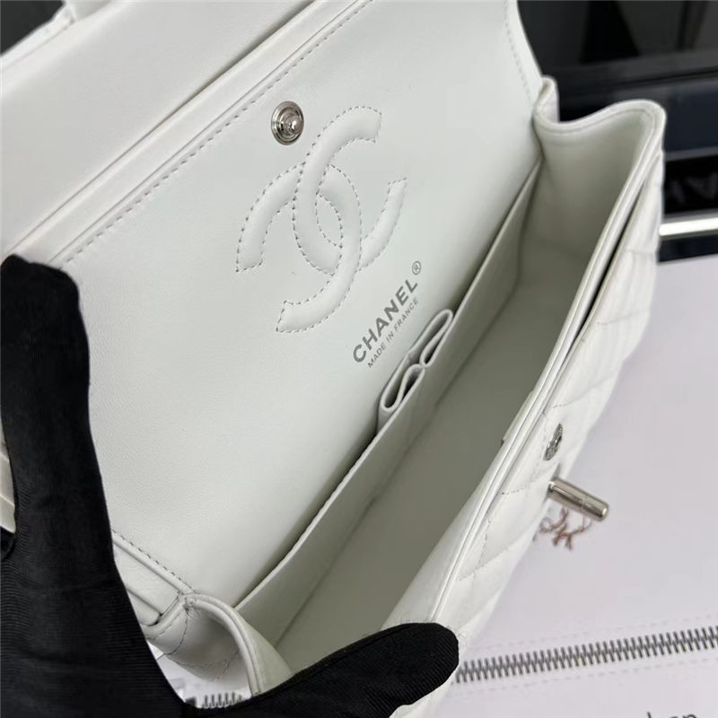 Small CLASSIC HANDBAG Lambskin Silver Metal White A