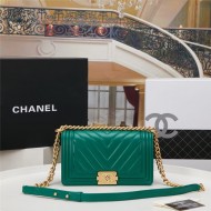 BOY Chanel HANDBAG Chevrons Pattern Lambskin Green B