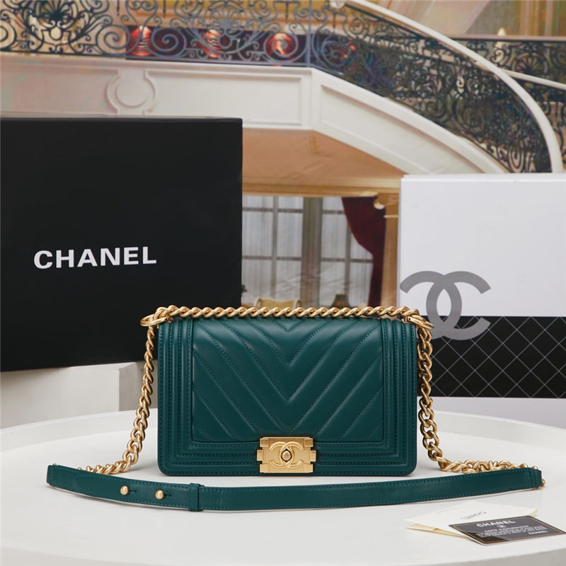 BOY Chanel HANDBAG Chevrons Pattern Lambskin Dark Green B