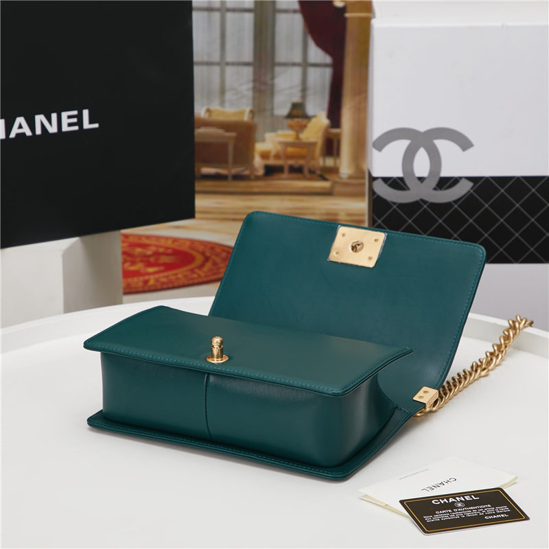 BOY Chanel HANDBAG Chevrons Pattern Lambskin Dark Green B