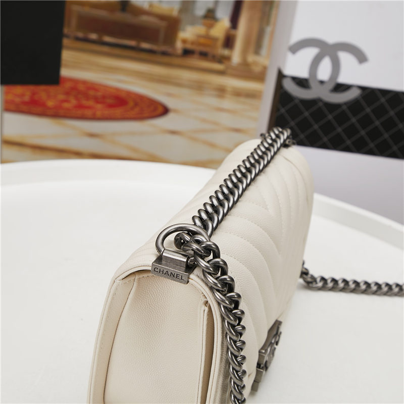 BOY Chanel HANDBAG Chevrons Pattern Grained Calfskin White B