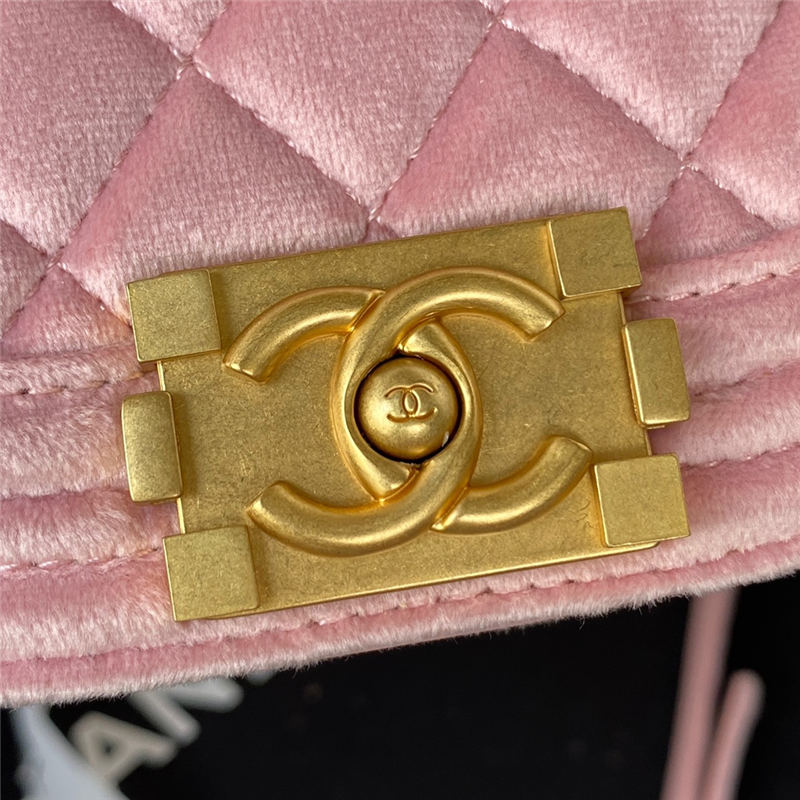 Chanel SMALL BOY Chanel MESSENGER BAG Velvet & Gold-Tone Metal AS3350 Pink A