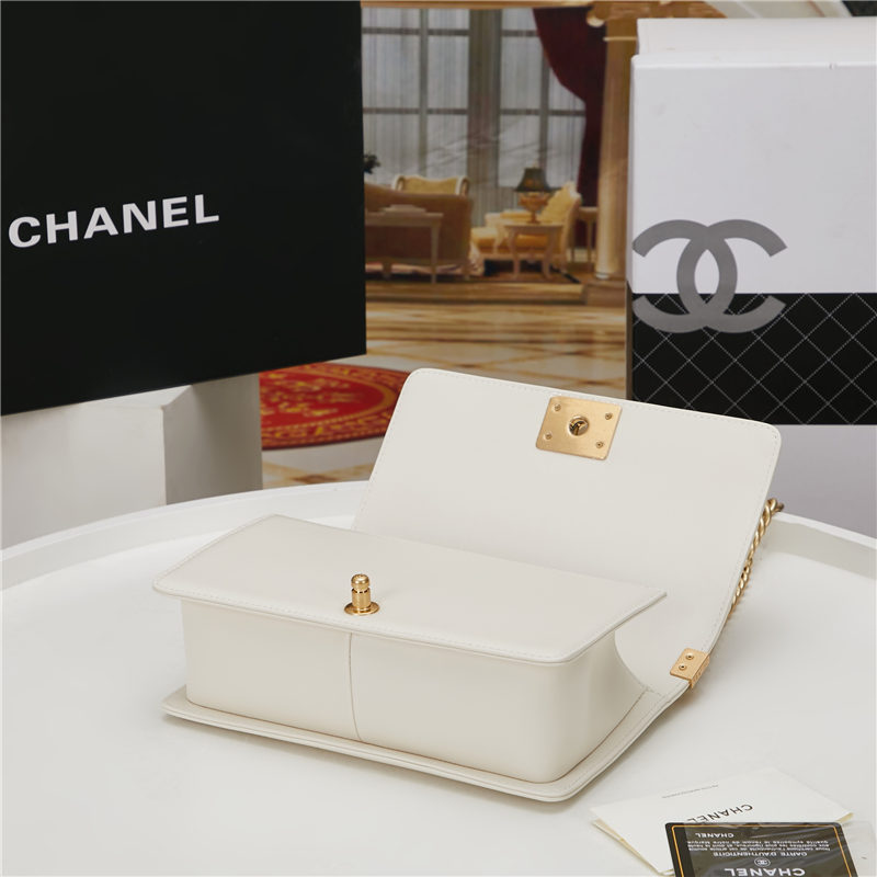 BOY Chanel HANDBAG Lambskin White B