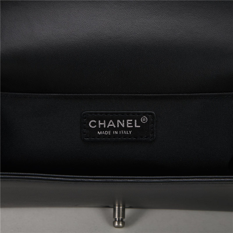 BOY Chanel HANDBAG Lambskin Black B