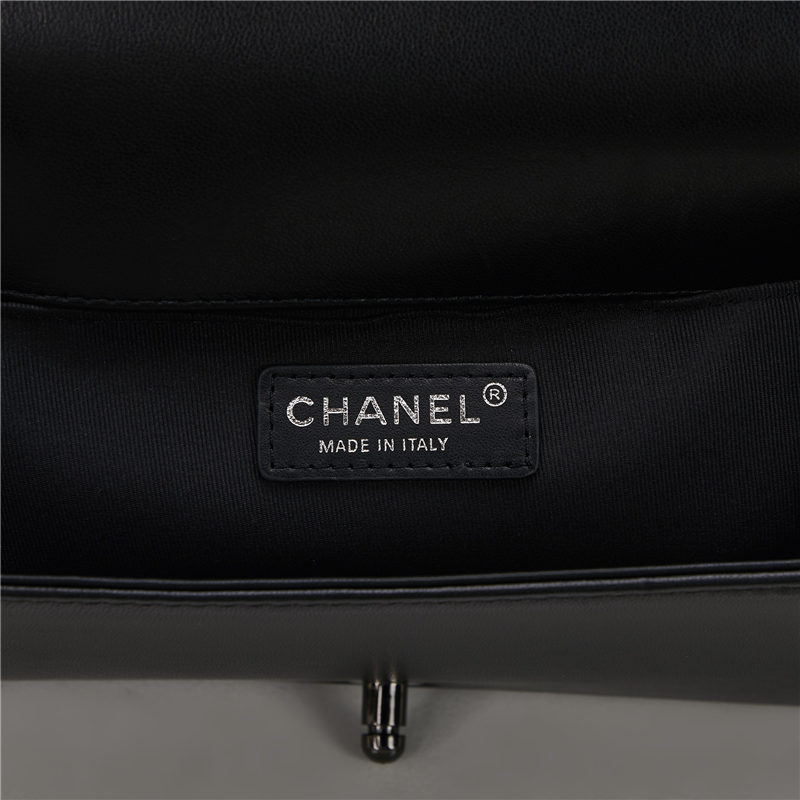 BOY Chanel HANDBAG Lambskin Black B