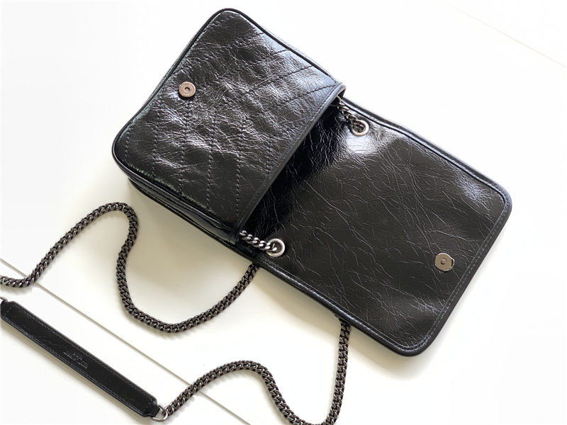 NIKI CHAIN WALLET CRINKLED LEATHER High