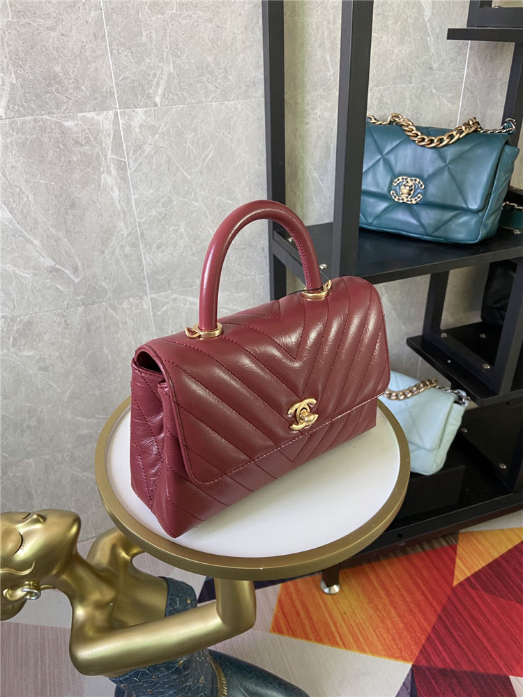 SMALL FLAP BAG WITH TOP HANDLE Chevrons Pattern Shiny Calfskin Burgundy Gold Metal High