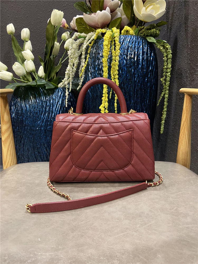 SMALL FLAP BAG WITH TOP HANDLE Chevrons Pattern Grained Calfskin Burgundy Gold Metal High