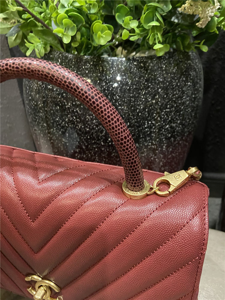 FLAP BAG WITH TOP HANDLE Chevrons Pattern Grained Calfskin Burgundy Gold Metal High