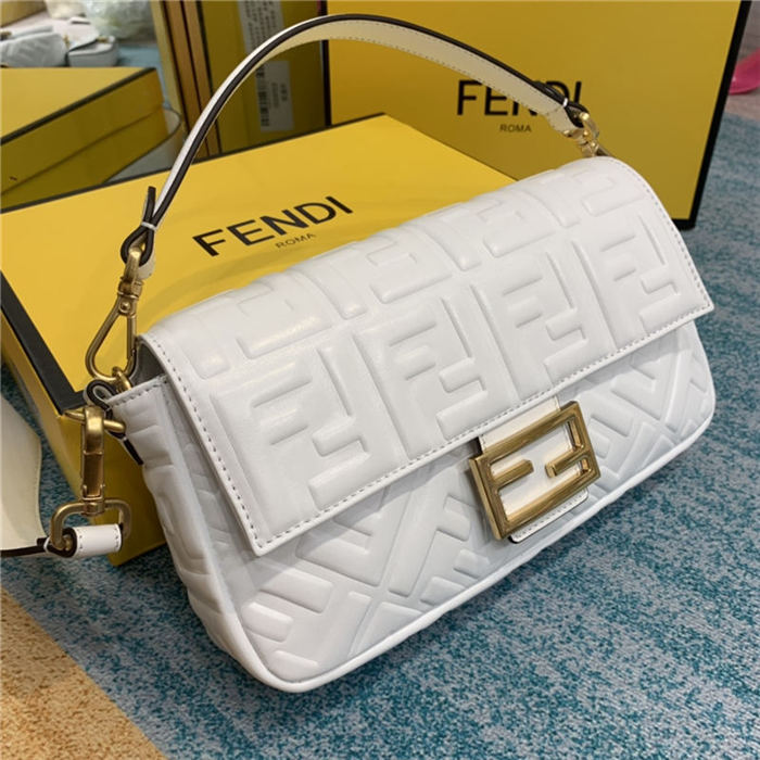 BAGUETTE leather bag white High