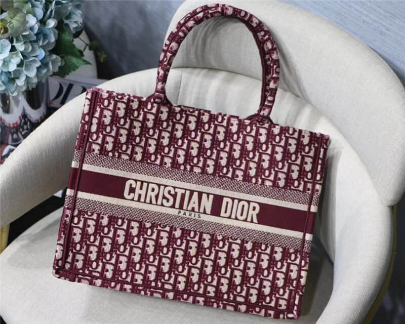 MEDIUM Dior BOOK TOTE Dior Oblique Embroidery Burgundy High