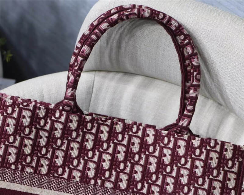 MEDIUM Dior BOOK TOTE Dior Oblique Embroidery Burgundy High