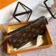 Louis Vuitton TOILETRY POUCH 15 High