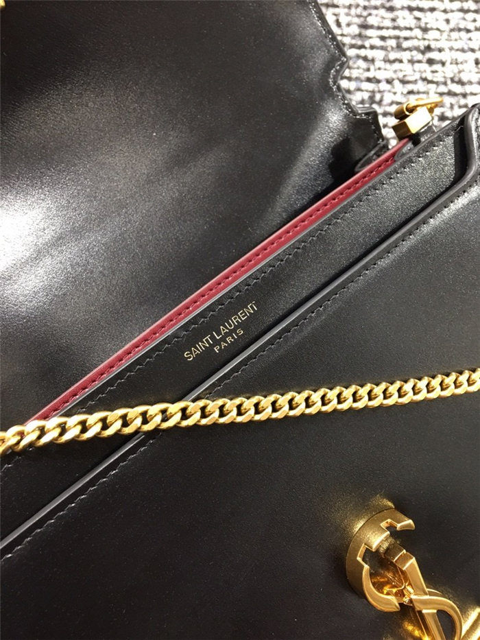 CASSANDRA MEDIUM CHAIN BAG IN SMOOTH LEATHER High