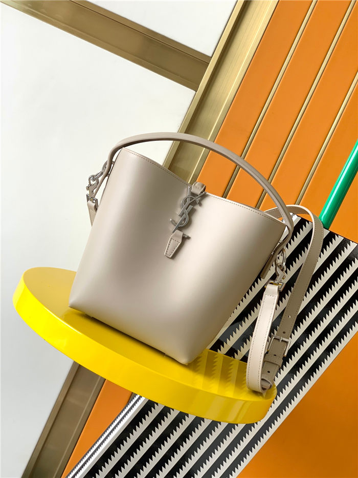 LE 37 SMALL IN SHINY LEATHER BUCKET BAG High