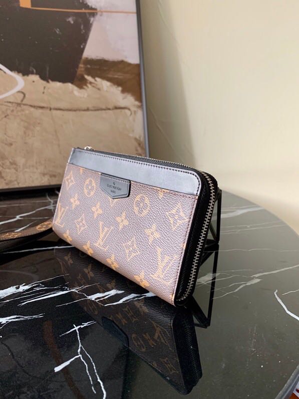 Louis Vuitton ZIPPY DRAGONNE Wallet Monogram High