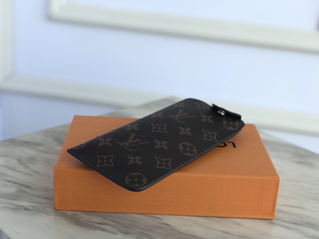 Louis Vuitton GLASSES CASE Monogram Canvas High