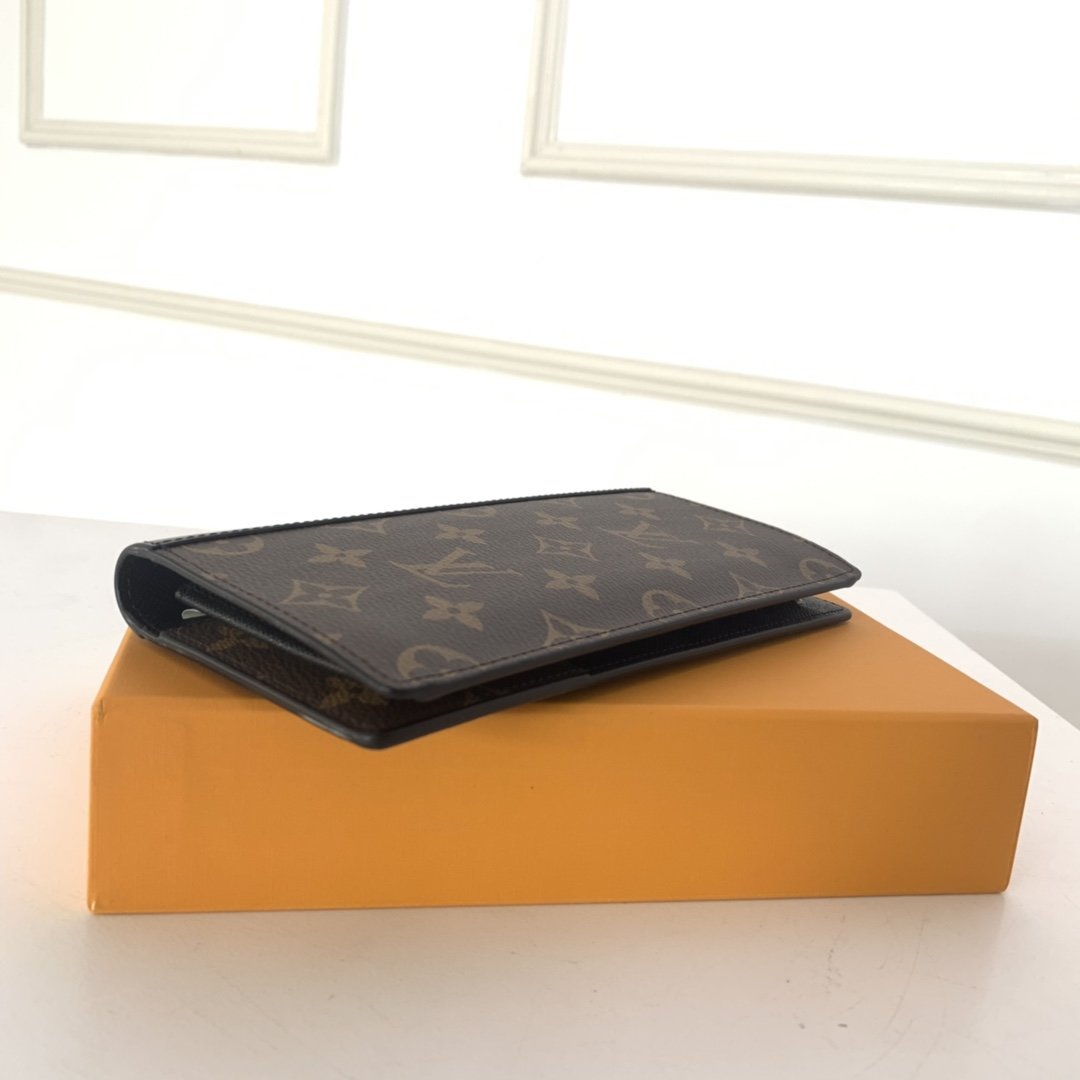 Louis Vuitton BRAZZA WALLET Monogram Macassar High