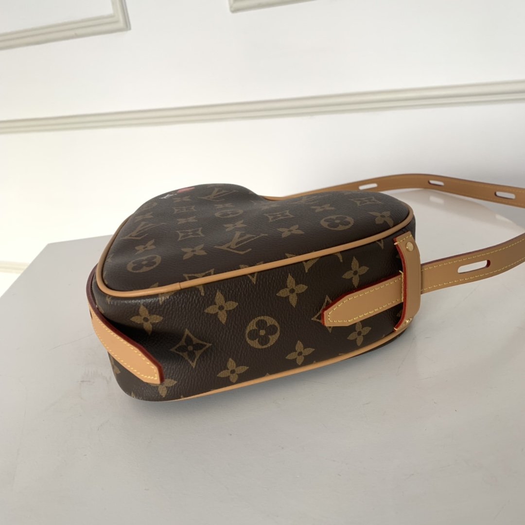 Louis Vuitton GAME ON CŒUR Transformed Monogram canvas High