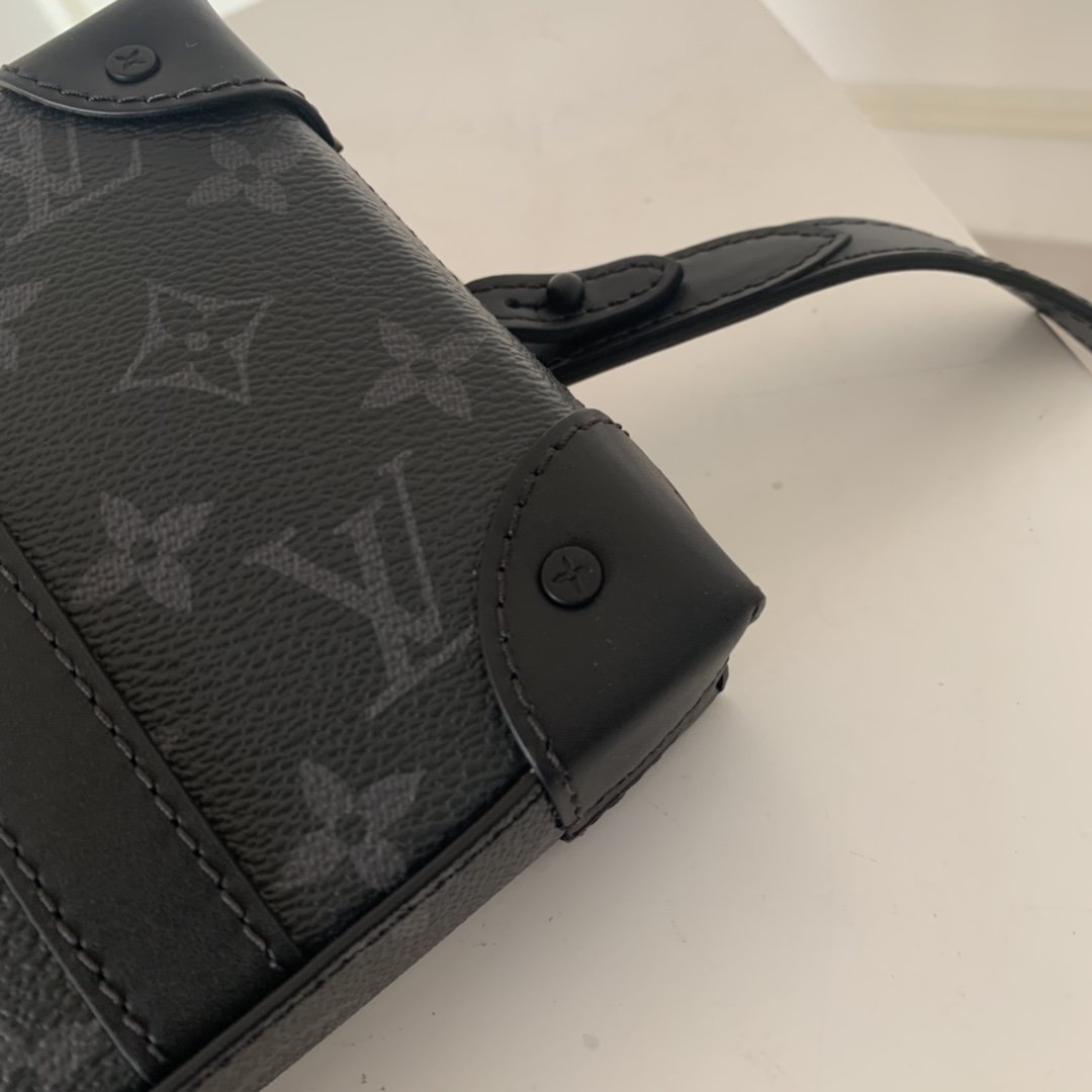 Louis Vuitton TRUNK WALLET Monogram Eclipse High