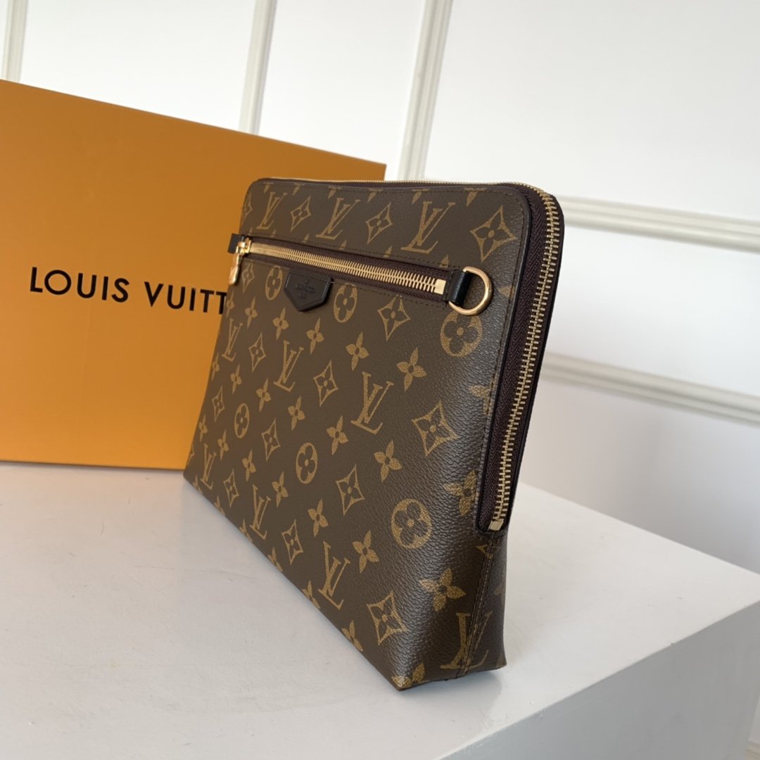 Louis Vuitton NEW POUCH Monogram High