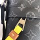 Louis Vuitton Besace Zippée Yellow High