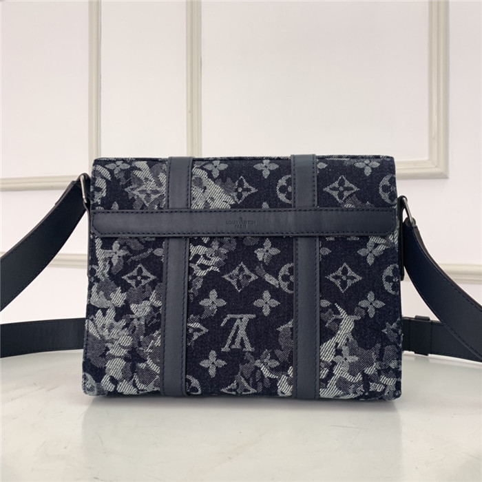 Louis Vuitton Trunk Messenger Monogram Tapestry High