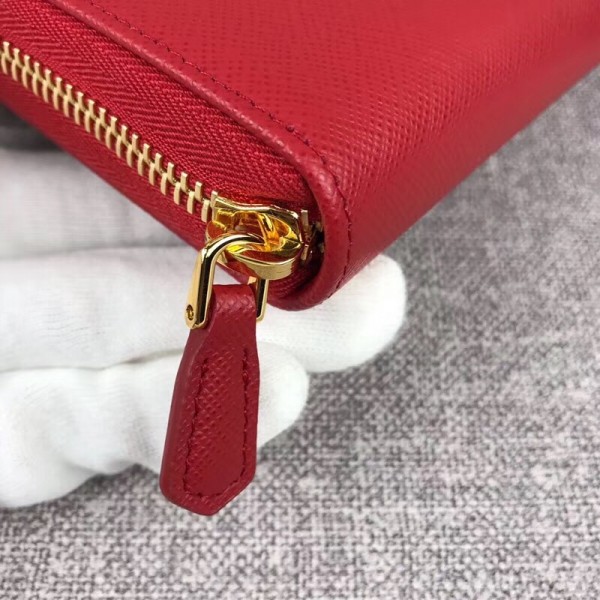 Prada Zipped Wallet In Red Saffiano Leather High