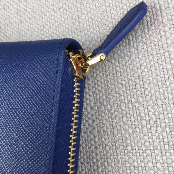 Prada Zipped Wallet In Blue Saffiano Leather High