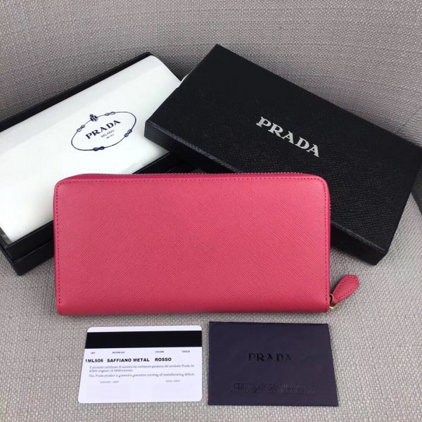 Prada Zipped Wallet In Pink Saffiano Leather High