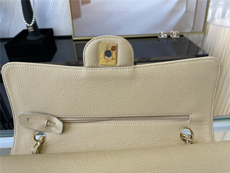 Medium CLASSIC HANDBAG Grained Calfskin Beige Gold Metal A