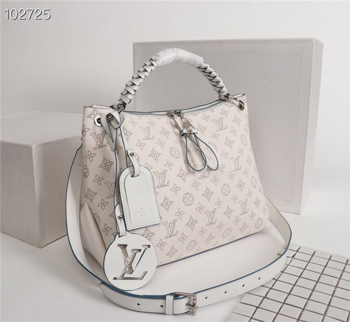 Louis Vuitton Beaubourg Hobo MM Mahina White