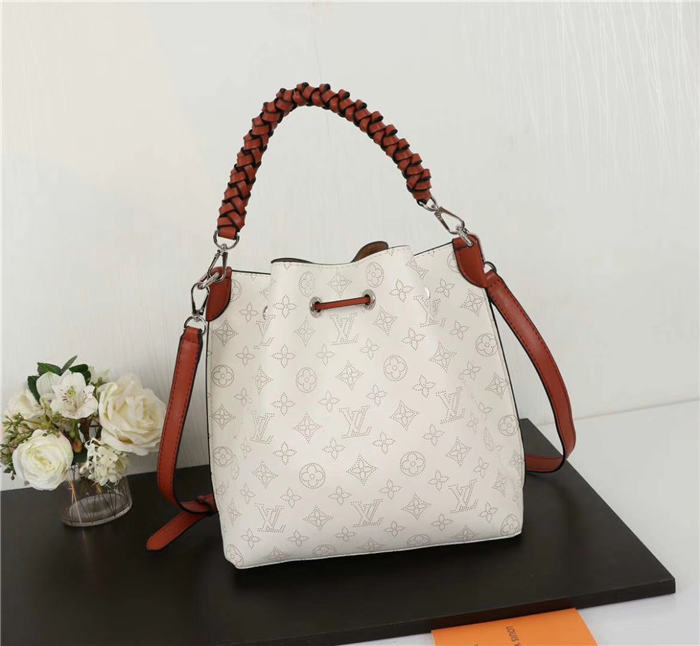 Louis Vuitton Muria Bag Mahina Cream