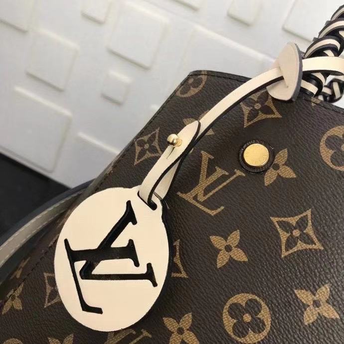 Louis Vuitton MONTAIGNE MM Monogram Cream High