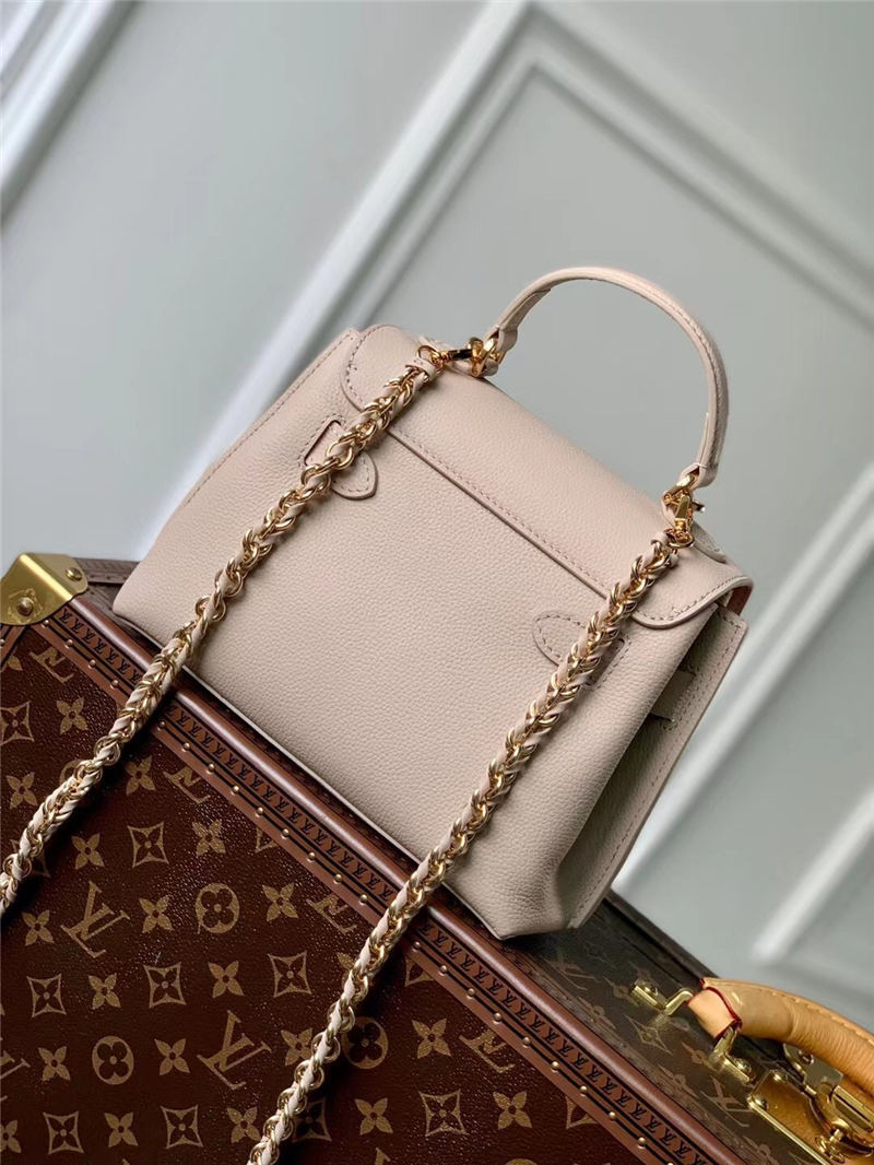 Louis Vuitton LOCKME EVER Grained calf leather MINI M21052 High