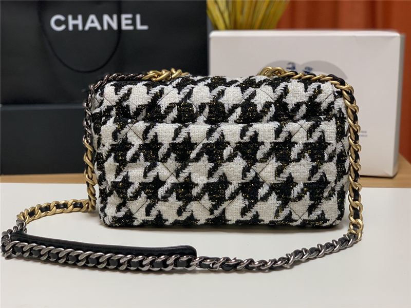 Large Chanel 19 Flap Bag Tweed Gold-Tone Houndstooth Black-White High