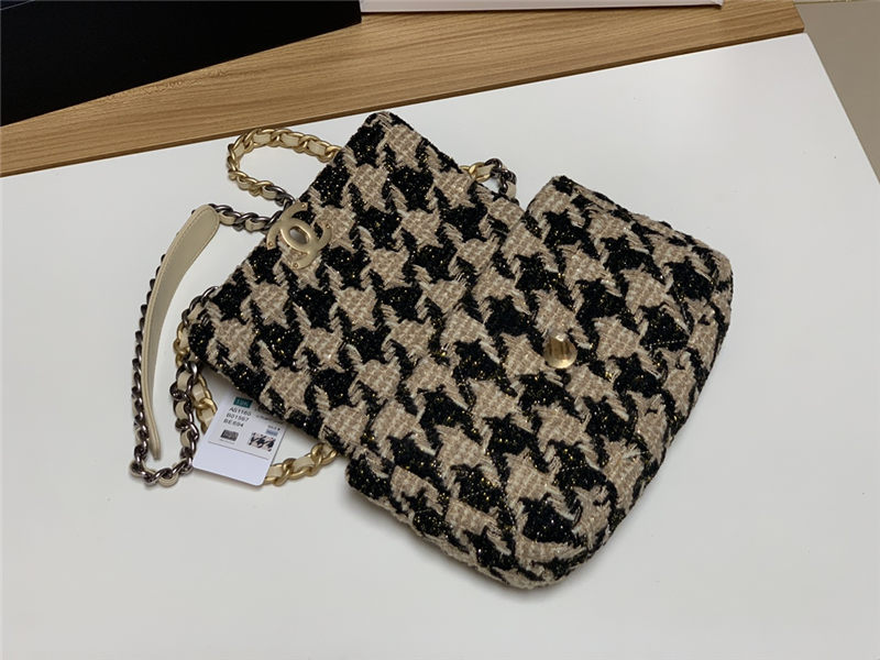 Chanel 19 Flap Bag Tweed Gold-Tone Houndstooth Black-Beige High