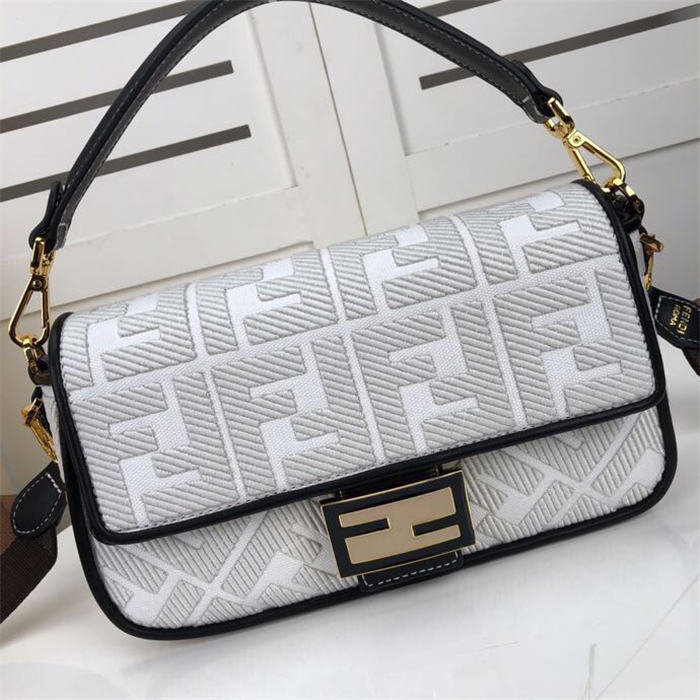 Fendi BAGUETTE White Canvas bag Mid