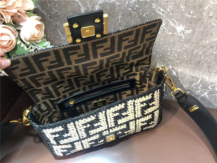 Fendi BAGUETTE raffia FF bag Black Mid