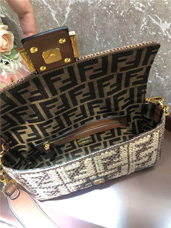 Fendi BAGUETTE raffia FF bag Brown Mid