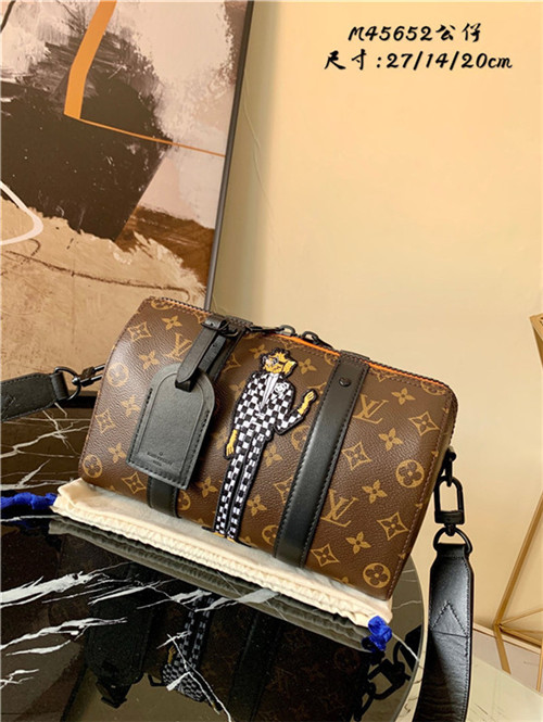 Louis Vuitton CITY KEEPALL Monogram Zoom with friends High