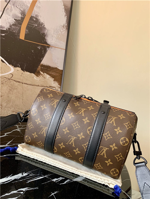 Louis Vuitton CITY KEEPALL Monogram Zoom with friends High