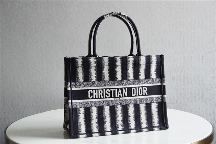 Dior MEDIUM BOOK TOTE Embroidery Black mid