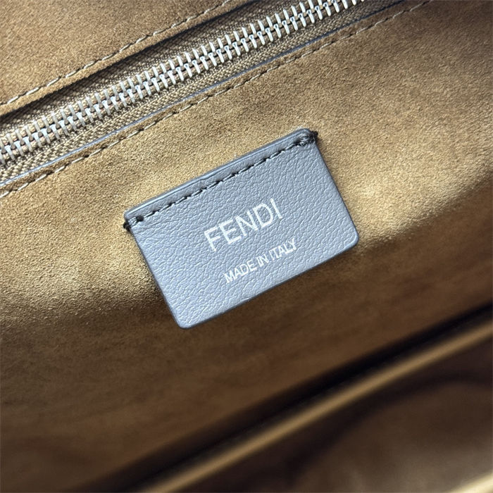 Fendi Simply Large shoulder bag Leather High