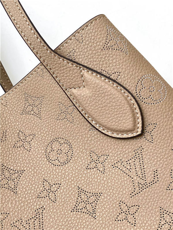 Louis Vuitton Blossom MM Mahina perforated calfskin leather M21852 High