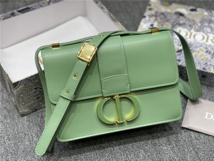 30 MONTAIGNE BAG Grained Calfskin Green mid