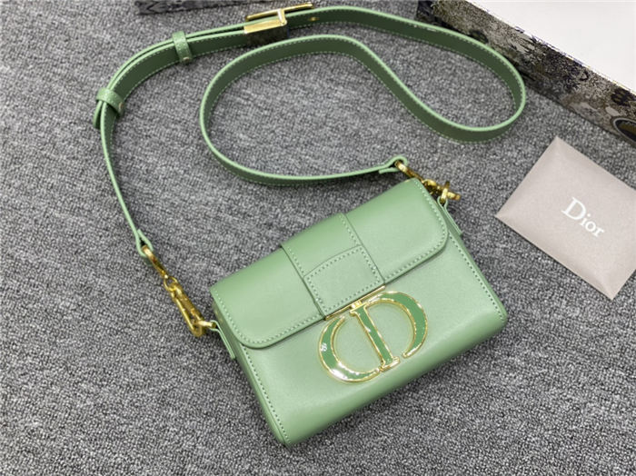 30 MONTAIGNE BOX BAG calfskin Green mid