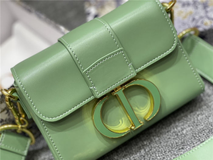 30 MONTAIGNE BOX BAG calfskin Green mid