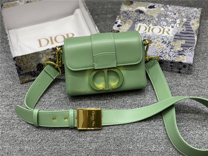 30 MONTAIGNE BOX BAG calfskin Green mid